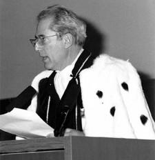 Prof. Uberto Crescenti Prof. Uberto Crescenti